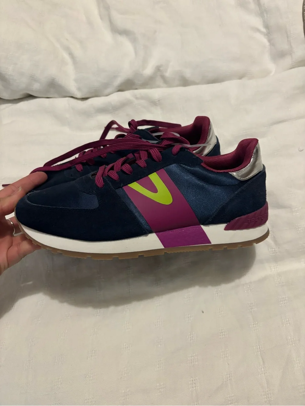 Tretorn Navy and Berry Low-Top Sneakers
